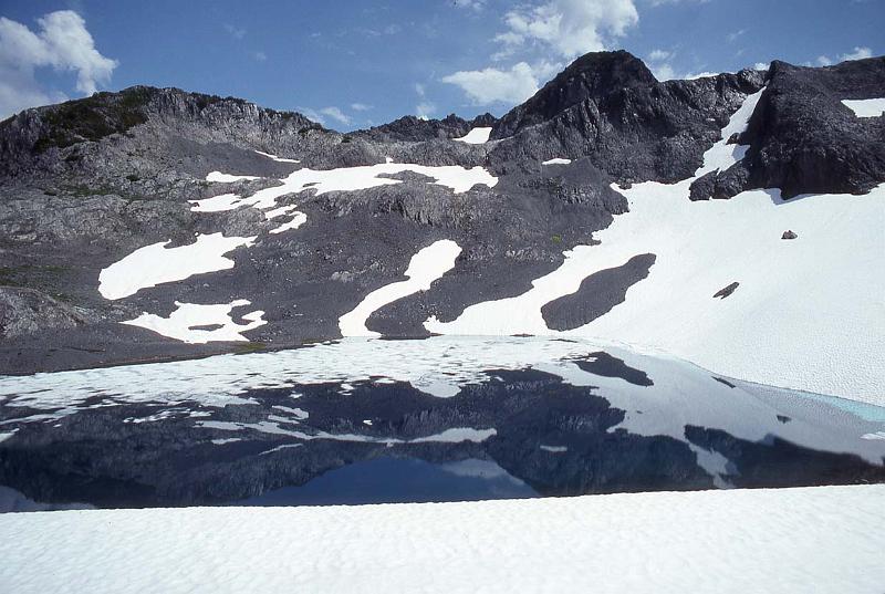 Bailey Trav 033 Aug-1989 Ice Lake Below Mt Ferry.jpg
